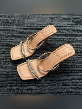 Zara Size 38 Tan/Nude Rhinestone Embellished Strappy Square Toe Sandal